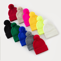 Bonnet d'hiver à pompon avec logo personnalisé, en tricot côtelé, à revers plié, bonnet tricoté uni, vente en gros OEM ODM