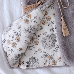 H3690/Gilet bébé en peluche lapin réversible - Product Image 4