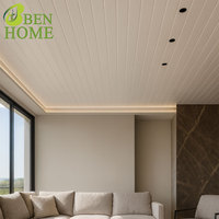 Panneaux de plafond en PVC en gros, étanches, à faible coût, solution murale et de plafond pour projets hôteliers, bureaux et appartements