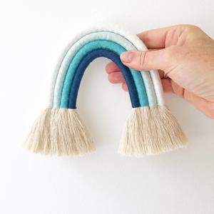 Arcoíris decorativo para colgar en la pared, hecho a mano, Felicidad - Product Image 1