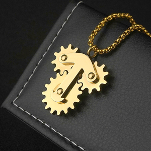 Pendentif Hip Hop tendance en acier inoxydable, bijou géométrique steampunk, collier personnalisé - Product Image 6