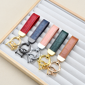 Portachiavi per <span class=keywords><strong>Auto</strong></span> Unisex di Alta Gamma con Fibbia Quadrata, Ciondolo Ecologico in Metallo Leggero, Accessorio Moderno e Semplice - Product Image 2