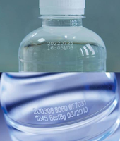 Machine de marquage laser CO2 automatique haute vitesse YAOMATEC 40W pour la date d'expiration, le code de lot et le numéro sur les sacs en plastique et les bouteilles