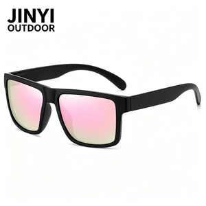 Lunettes de soleil polarisées carrées de sport personnalisées avec logo, protection UV400 pour la pêche en plein air et la plage - Product Image 1