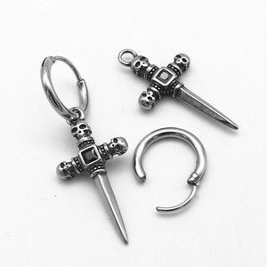 Pendientes de aro con forma de espada y diseño de calavera cruzada de acero de titanio, joyería de moda unisex de Yunnique - Product Image 2