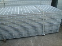 Grille de sécurité en acier galvanisé haute résistance pour passerelle extérieure avec garde-bordures pour système de drainage d'entrepôt de construction