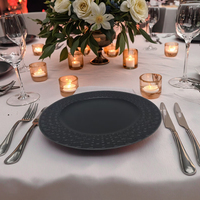 Assiette élégante classique faite à la main en plastique PP de luxe de 13 pouces, couleur personnalisée, réutilisable, pour mariage, maison, camping, salade, dessert, décoration