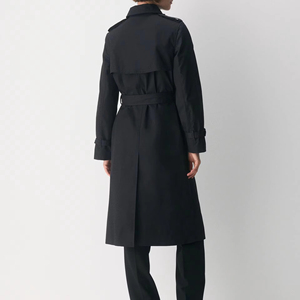 Ropa Larga Informal Negra Cortavientos para Mujer con Botones Metálicos - Product Image 1