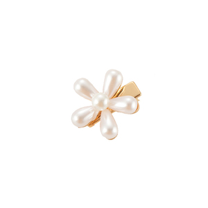 Épingles à cheveux fleur blanche tendance 2026 : Bijoux fantaisie pour femmes, design de niche populaire, vente en gros - Product Image 6