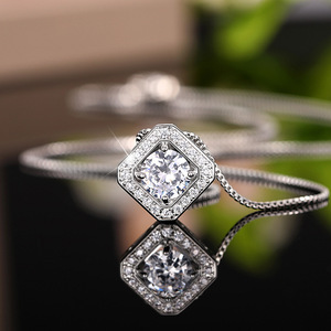 Collana Minimalista a Forma di Diamante per Donne, Ciondolo Geometrico, Catena per Clavicola in Lega Metallica Preziosa Elettroplaccata, Moda - Product Image 3