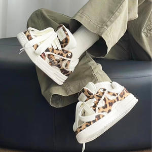 Chaussures de marche d'extérieur pour hommes et femmes, design personnalisé, printemps, rétro, mode décontractée, maille respirante, antidérapantes - Product Image 5