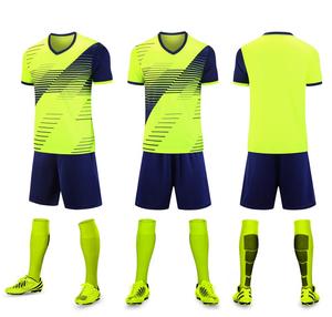 Pakaian Sepak Bola Berkualitas Tinggi 100% Poliester Bernapas Cepat Kering Lengan Pendek Dewasa Jersey Sepak Bola Kustom Set Baju Olahraga OEM - Product Image 1