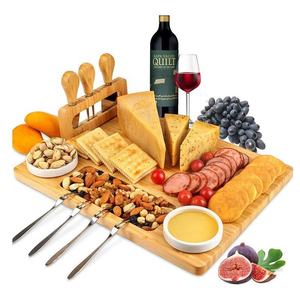 Ensemble de planches à fromage en bambou avec couteaux et fourchettes pour servir des charcuteries 1044 - Product Image 1