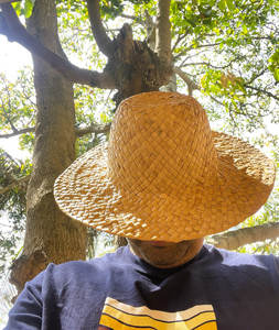 Sombrero de Paja de Jacinto de Agua Hecho a Mano, Sombrero de Sol Tejido a Mano Natural, Unisex, Estilo Panamá, Transpirable y Sostenible para Playa y Verano - Product Image 6