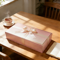 Boîte à fleurs de luxe écologique faite à la main avec revêtement UV en carton, lamination brillante, gaufrage, type de dossier, ruban