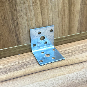 Staffa Angolare per Mobili Celia in Acciaio al Carbonio Verniciato a Polvere Standard con Giunto a Gusset Easy Fit - Product Image 4