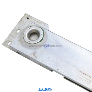Soporte inferior original desmontado para radiador de automóvil MY83‑8052‑AC, pieza de repuesto genuina usada para Aston Martin DBX - Product Image 5