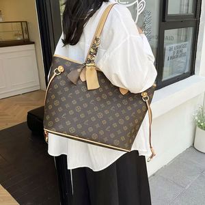 Hot Selling OEM Brand Designer Women's Waterproof PU Crossbody <b>Shoulder</b> Bag with Embroidery Zipper Closure Single <b>Strap</b> - Product Image 4