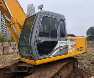 Excavatrice Kato HD820R 20t en état d'occasion - Product Image 1