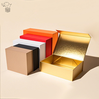 Boîtes cadeaux en carton de luxe avec fermeture magnétique pliante Impression en relief avec logo personnalisé pour parfums, vêtements, cosmétiques