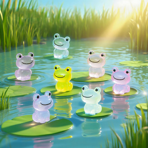 Mini figurines de grenouilles lumineuses qui brillent dans le noir en résine pour micro-terrariums, paysages de mousse, aquariums et jeux cachés - Product Image 2