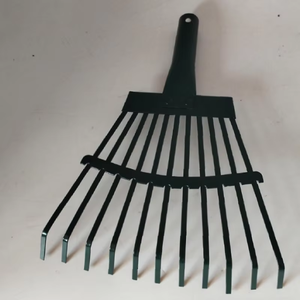 <span class=keywords><strong>Grand</strong></span> râteau en fil d'acier avec manche en bois Outil <span class=keywords><strong>de</strong></span> creusement <span class=keywords><strong>de</strong></span> jardinage pour cueillir les feuilles mortes Râteau à paille flétri - Product Image 3