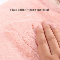 Bouillotte chauffante 2L en caoutchouc antidéflagrant avec housse en peluche douce pour soulager les douleurs menstruelles, pour hommes et femmes, idéale pour l'hiver et le lit