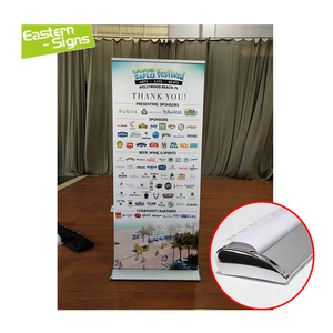 Espositore <span class=keywords><strong>Roll</strong></span>-<span class=keywords><strong>up</strong></span> Economico con Base Larga Retrattile <span class=keywords><strong>85</strong></span> <span class=keywords><strong>X</strong></span> <span class=keywords><strong>200</strong></span> Stand Espositivo da Terra - Product Image 1
