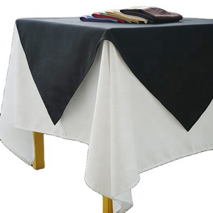 Tovaglia in poliestere Hunter Green Tovaglia da pranzo natalizia Camera Cucina Copritavolo quadrato 70x70 " - Product Image 3