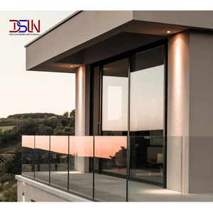 Système de clôture de balcon moderne en verre et aluminium avec panneaux trempés pour les développements résidentiels - Product Image 1