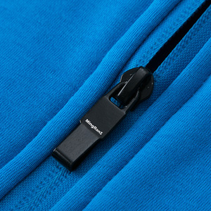 <span class=keywords><strong>Felpa</strong></span> <span class=keywords><strong>con</strong></span> Cappuccio e Colletto Alto <span class=keywords><strong>con</strong></span> <span class=keywords><strong>Cerniera</strong></span> in Pile di Pelliccia di Volpe Argentata - Cappotto Invernale in Cotone di Marca Vintage e Trendy - Product Image 5