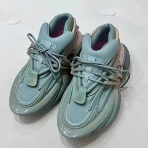 รองเท้าผ้าใบดีไซน์เนอร์แบรนด์ Balmainer คุณภาพสูง ดีไซน์ทันสมัย สีสันโดดเด่น รองเท้าลำลองสำหรับผู้ชาย สไตล์ยานอวกาศ เหมาะสำหรับเดินเล่นและเล่นกีฬา บุด้วยผ้าตาข่าย - Product Image 4