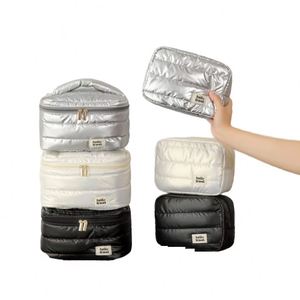 Bolsa de Maquillaje Impermeable con Cierre, de Poliéster con Brillo Perlado, Bolsa de Almacenamiento para Productos de Cuidado de la Piel, Bolsa Cosmética Acolchada Suave y Brillante - Product Image 1