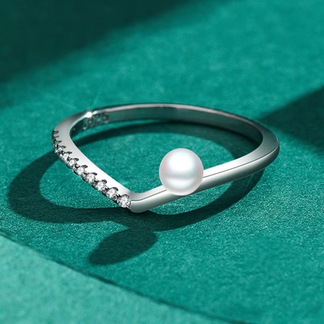 Women's 925 Silver Chevron Pearl Ring | Single Pearl & Cubic Zirconia Design | Hypoallergenic Stackable Band
