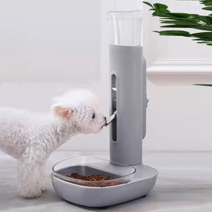 Distributeur d'eau automatique pour chiens et chats, mangeoire suspendue en plastique avec bec anti-éclaboussures - Product Image 1