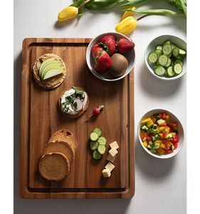 Planche à découper en bois d'acacia extra épaisse avec canal à jus profond - Product Image 6