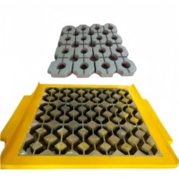 Moule à pavés en plastique robuste et réutilisable pour bricolage, idéal pour allées de jardin et chemins.