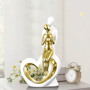 Luxury Nordic Wedding Gift Sweet Design Couple Heart Shape Ceramic Decoration Gold Plated Creative Ceramic Ornaments