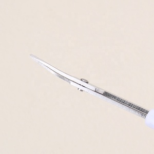 Tijeras de aseo de cejas de acero inoxidable de alta calidad, tijeras curvas rectas para dar forma a las cejas con cubierta de seguridad de plástico - Product Image 5