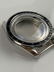 Montre personnalisée 44.5x51.5mm avec boîtier en acier inoxydable et lunette en aluminium et verre minéral résistant à l'eau 10ATM - Product Image 5