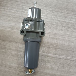Vanne de réduction de pression Fisher 67DF, régulateur filtrant piloté pour l'alimentation et le drainage en eau - Product Image 1