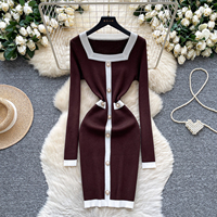 Robe décontractée élégante pour femmes, col carré, manches longues, tricotée, couleur contrastée, boutons décoratifs, robe moulante mi-longue pour tous les jours