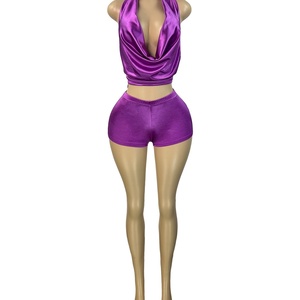 E5035-Completo Estivo da Donna in Raso Fluorescente con Top Corto Halter e Pantaloni, Set Due Pezzi alla Moda - Product Image 5