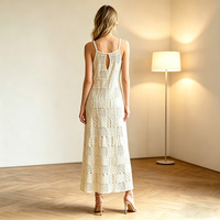 Robe longue maxi vintage respirante personnalisée pour femme, à bretelles spaghetti, en crochet, tricotée sans manches, à découpes carrées, style bohème décontracté de plage
