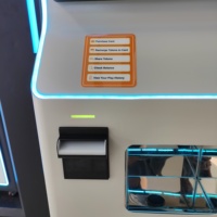 Distributeur automatique de jetons/cartes de membre FUNOVA pour centre de jeux, système de gestion d'arcade, vente directe fabricant