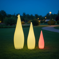 Lampes solaires décoratives en forme de goutte à goutte pour pelouse Mobilier d'extérieur à LED Aménagement paysager de jardin Décoration de salle à manger avec 16 couleurs RVB
