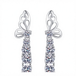 Pendientes de Plata de Ley 925 con Certificación GRA de Baoxing, Chapados en Rodio, con Diseño de Mariposa y Moissanita, Corte Brillante - Product Image 2