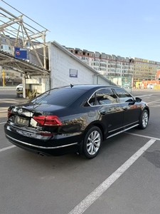 Volkswagen <span class=keywords><strong>Passat</strong></span> <span class=keywords><strong>2017</strong></span> con Guida a Sinistra, 1.8TSI 330TSI Edizione Premium, Trasmissione Automatica, Senza Incidenti - Product Image 4
