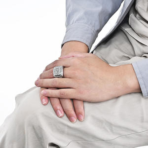 Anillo de Hombre King, Acero de Titanio Chapado en Oro con Incrustaciones de Diamantes, Joyería Hip Hop, Regalo - Product Image 2