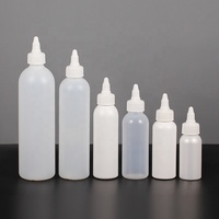 Bouteille d'huile d'olive en HDPE de 500 ml de couleur verte personnalisée de qualité alimentaire, bouteille de sauce ketchup à presser avec bouchon torsadé, bouteille d'huile capillaire avec buse